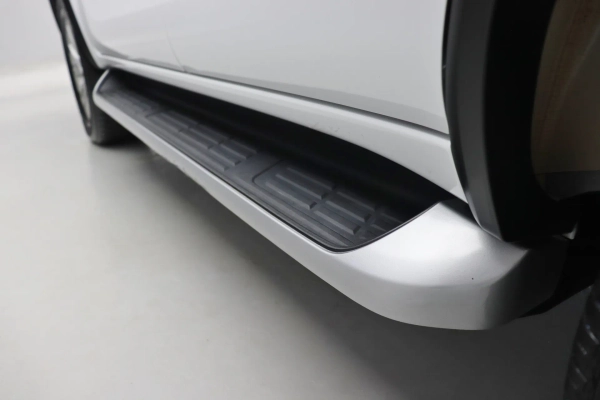Foto do veiculo TOYOTA HILUX SW4 SRX | 7 LUGARES